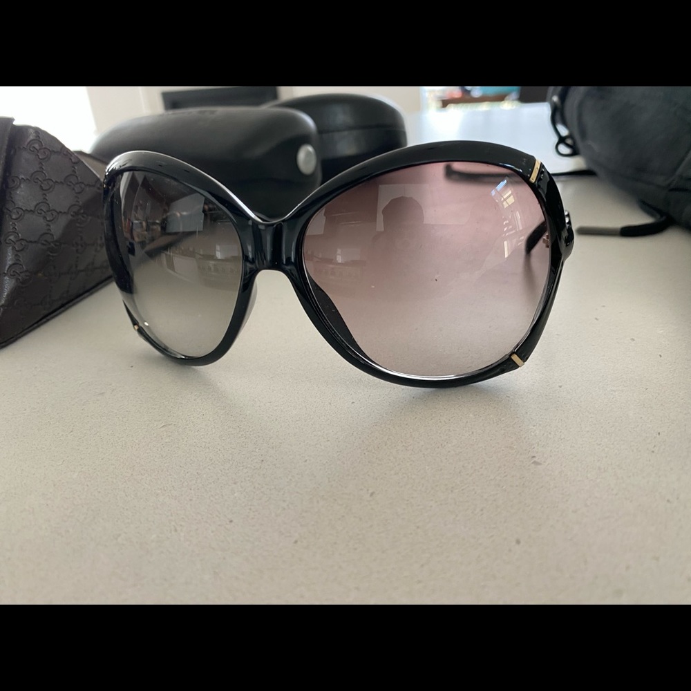 Gucci oversized sunglasses